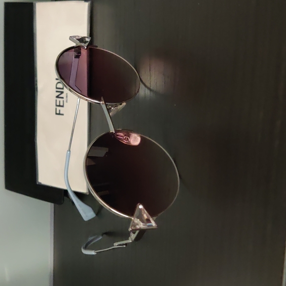Gorgeous Authentic FENDI women sunglasses with crystals on the side - Picture 12 of 14